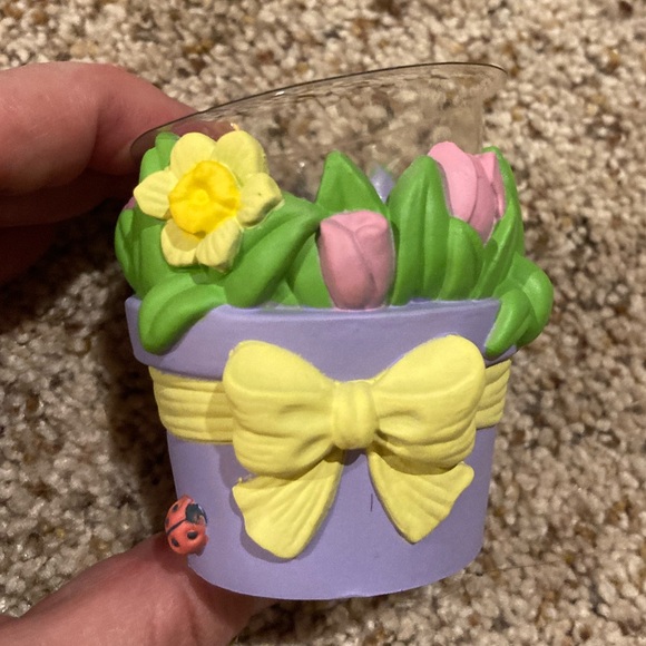 Set of 6 Avon Easter Egg Cups - Picture 2 of 7